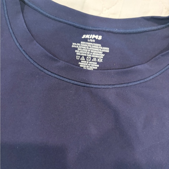 Skims Navy Women's Top - Picture 2 of 5